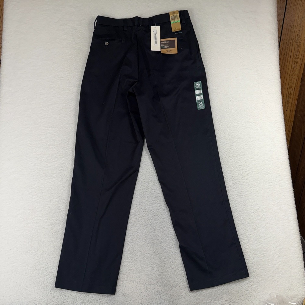 Dockers D4 Signature Khaki Pants Men 34x34 (33x33) Pleated Relaxed Fit Navy NWT